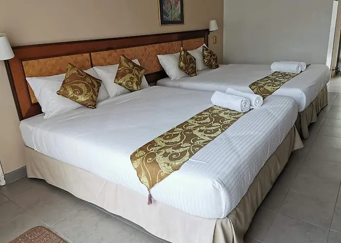 Standard Queen Room